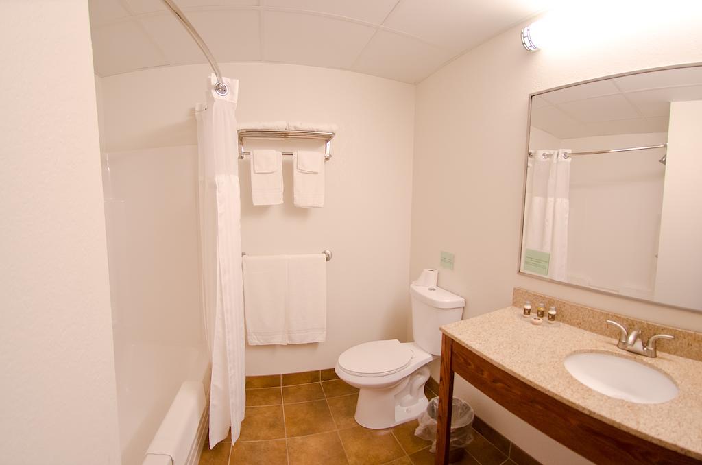 Pleasant Night Inn- Carthage Ny Ruang foto