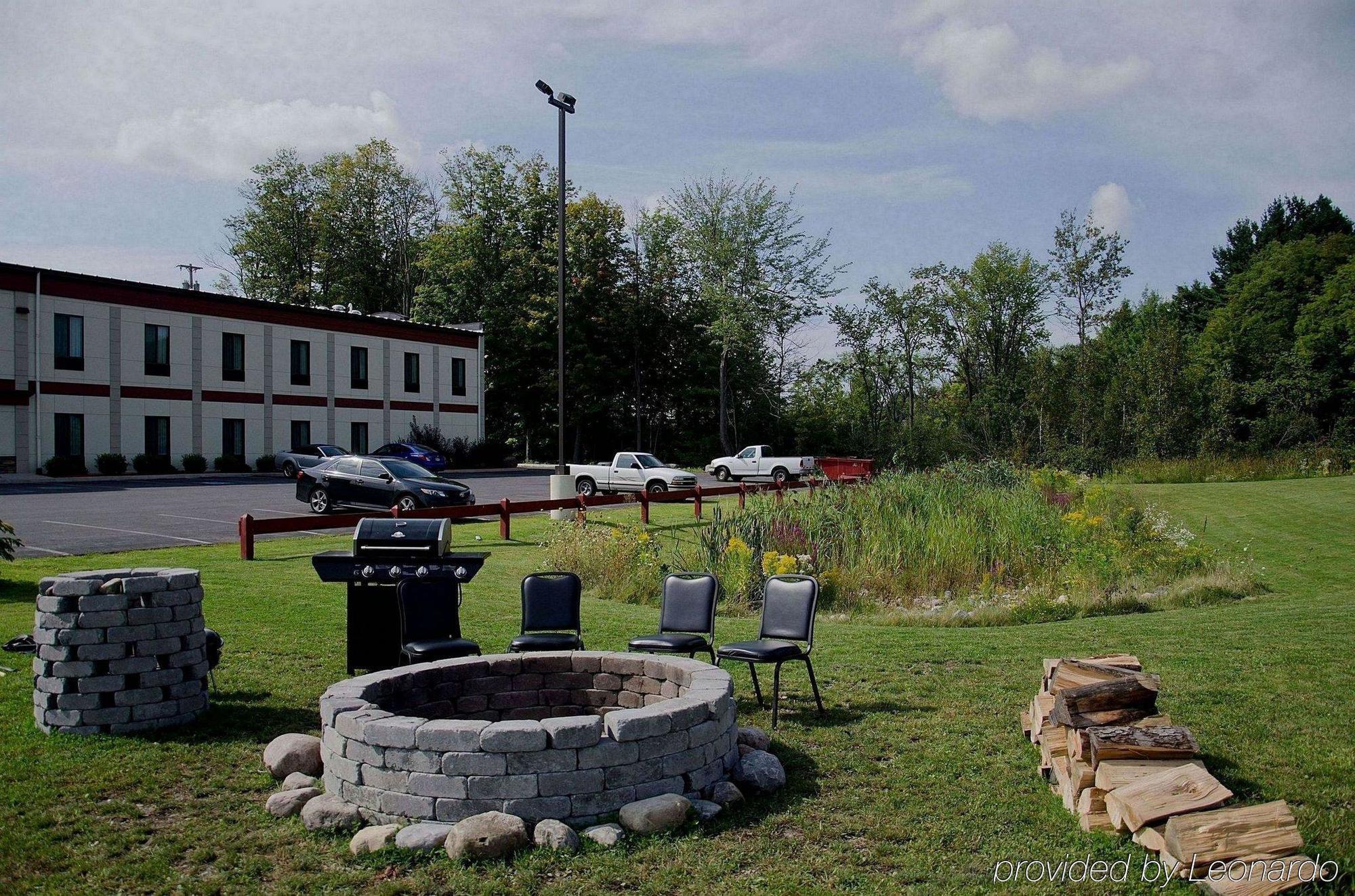 Pleasant Night Inn- Carthage Ny Bagian luar foto