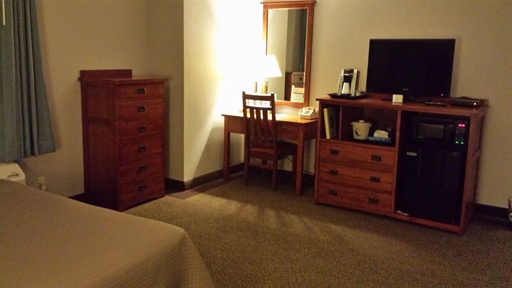 Pleasant Night Inn- Carthage Ny Bagian luar foto